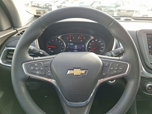 Used 2023 Chevrolet Equinox LT image 19
