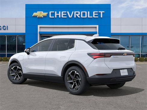 New 2026 Chevrolet Equinox EV LT image 3