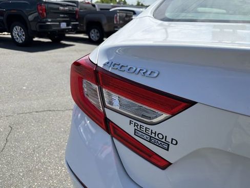 Used 2020 Honda Accord EX image 30