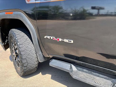 Used 2022 GMC Sierra 2500 AT4 image 30