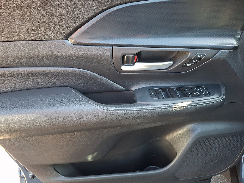 Certified 2024 Toyota Grand Highlander AWD Hybrid image 14