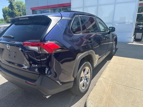 Used 2025 Toyota RAV4 XLE FWD image 5