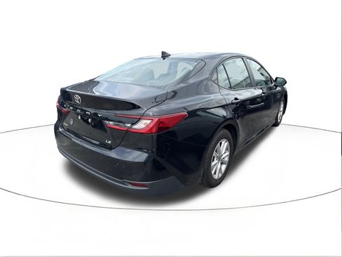 Used 2025 Toyota Camry LE FWD image 2