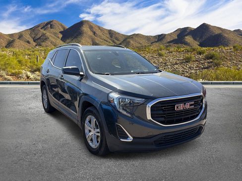 Used 2018 GMC Terrain SLE w/ Driver Convenience Package FWD image 4
