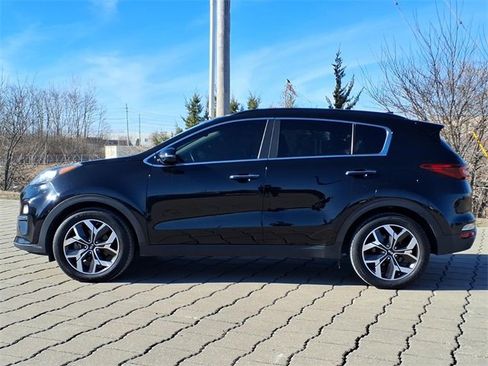 Used 2022 Kia Sportage EX image 2