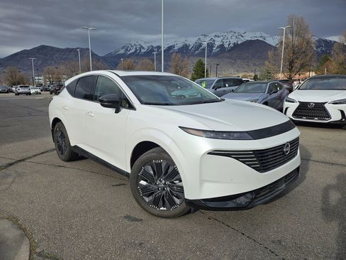 Used 2025 Nissan Murano Platinum w/ Cargo Package image 3