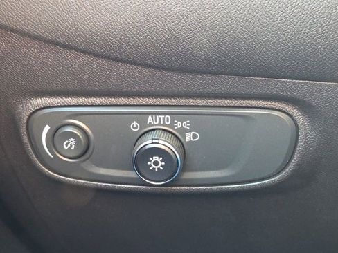 Used 2024 Chevrolet Equinox LT FWD image 28