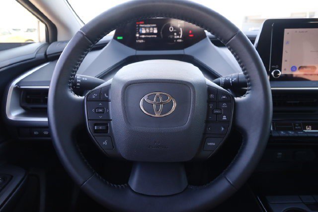 Used 2025 Toyota Prius LE AWD/4WD image 10