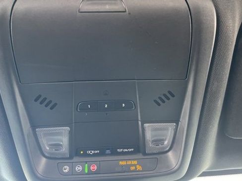 Used 2025 Chevrolet Blazer RS image 43