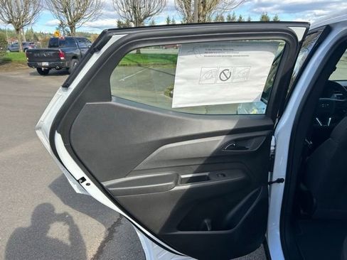 New 2027 Chevrolet Bolt LT w/ Comfort Package FWD image 11