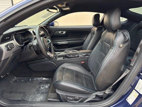 Used 2018 Ford Mustang Premium w/ Equipment Group 201A RWD image 15