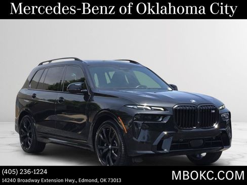 Used 2025 BMW X7 M60i AWD/4WD image 3
