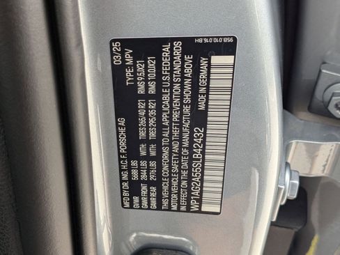 New 2025 Porsche Macan S image 30