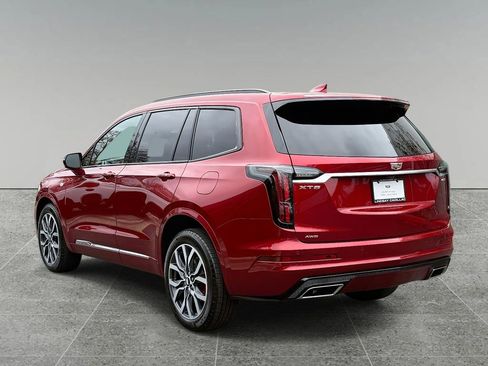 Used 2024 Cadillac XT6 Sport image 12