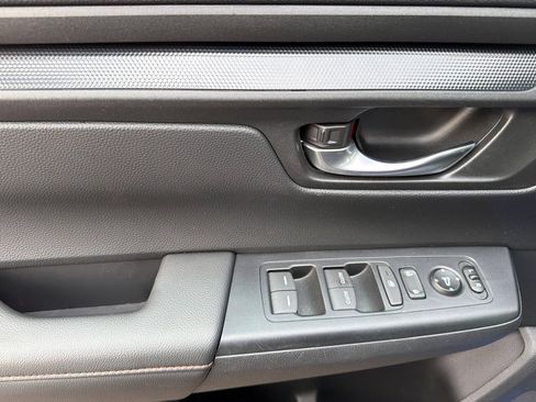 Used 2024 Honda CR-V Sport image 11