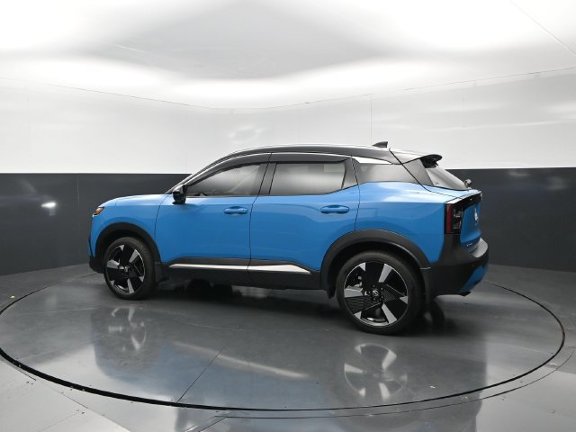 Certified 2025 Nissan Kicks SR AWD/4WD image 2