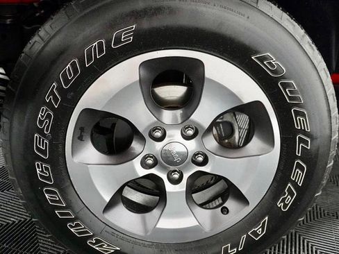 Used 2014 Jeep Wrangler Unlimited Sport w/ Quick Order Package 24S AWD/4WD image 3