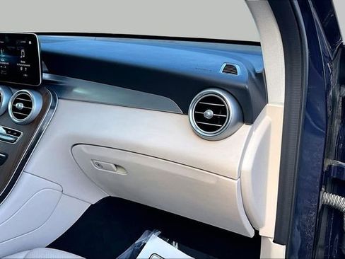 Certified 2022 Mercedes-Benz GLC 300 4MATIC image 29