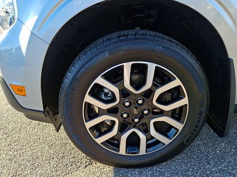 Certified 2024 Ford Maverick Lariat image 28