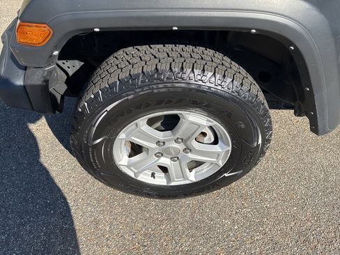 Certified 2022 Jeep Wrangler Unlimited Sport image 25