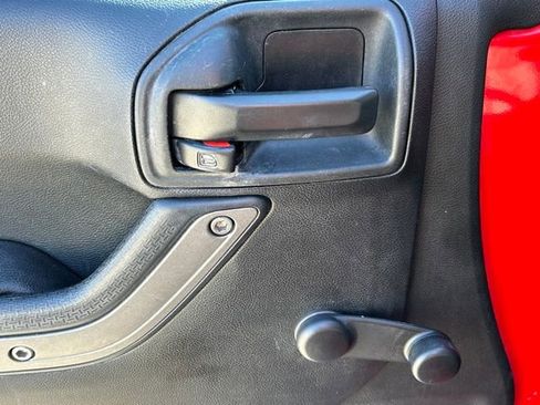 Used 2017 Jeep Wrangler Sport w/ Connectivity Group image 16