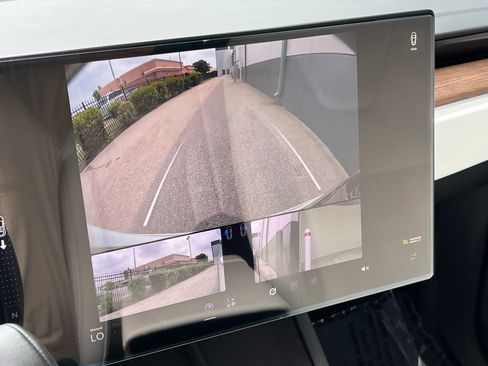 Used 2022 Tesla Model X AWD/4WD image 27