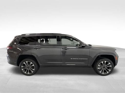 New 2025 Jeep Grand Cherokee L Overland w/ Luxury Tech Group IV image 5