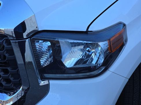 Used 2021 Toyota Tundra SR5 w/ Convenience Package image 36