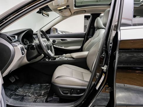 Used 2023 INFINITI QX50 Luxe image 4