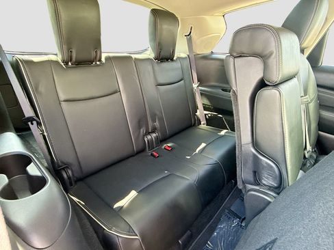 Used 2019 INFINITI QX60 Luxe w/ Essential Package FWD image 21
