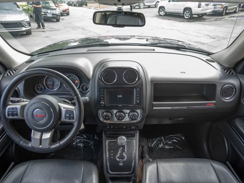 Used 2015 Jeep Patriot Limited AWD/4WD image 19