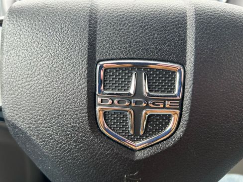 Used 2017 Dodge Grand Caravan SXT FWD image 17