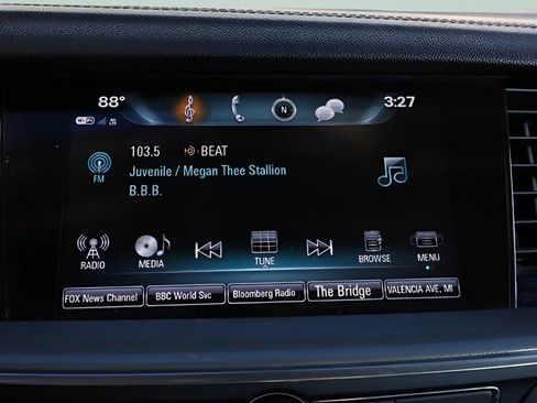 Used 2018 Buick Regal Preferred w/ Sights and Sounds Package AWD/4WD image 26