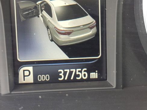 Used 2017 Toyota Camry LE FWD image 23