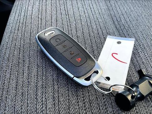 Certified 2023 Nissan Rogue SV image 14