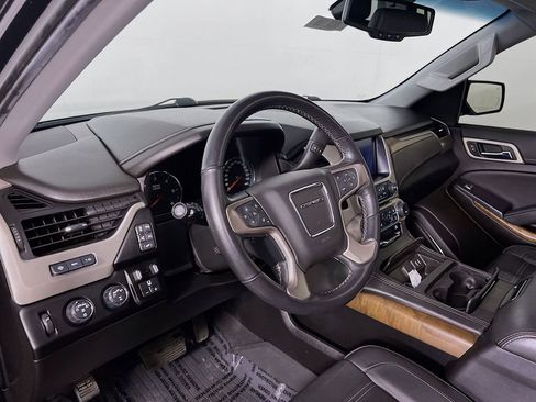 Certified 2019 GMC Yukon Denali w/ Denali Ultimate Package image 8