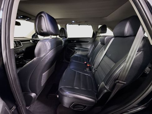 Used 2016 Kia Sorento SX image 25