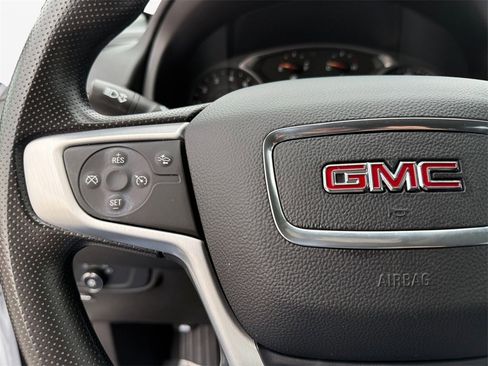 Used 2024 GMC Terrain SLE image 25