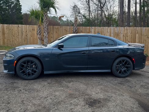 Used 2019 Dodge Charger R/T w/ Plus Group image 5