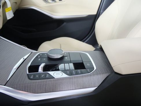 New 2026 BMW 330i xDrive Sedan AWD/4WD image 21