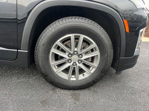 Used 2023 Chevrolet Traverse LT AWD/4WD image 28