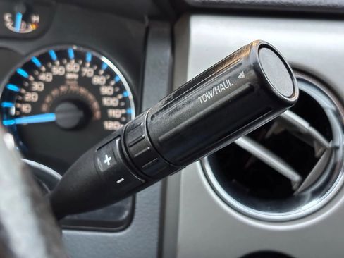 Used 2011 Ford F150 XLT w/ XLT Convenience Pkg image 39