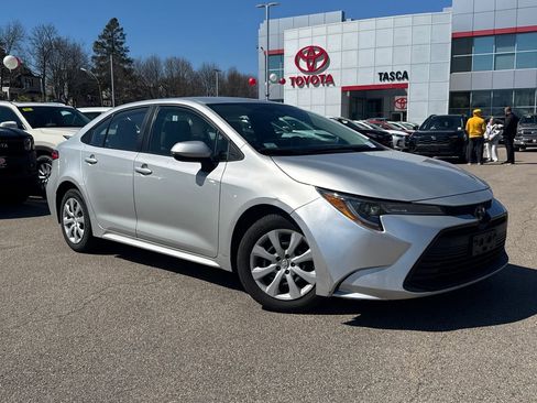Used 2024 Toyota Corolla LE FWD image 1