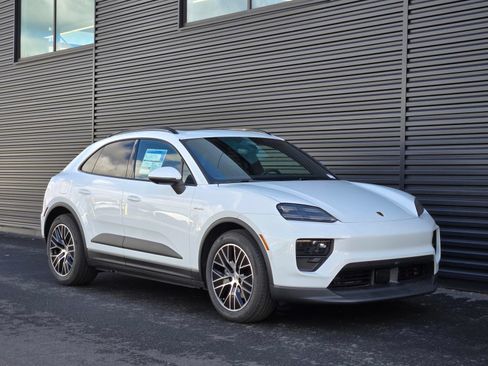 New 2026 Porsche Macan Electric RWD image 9