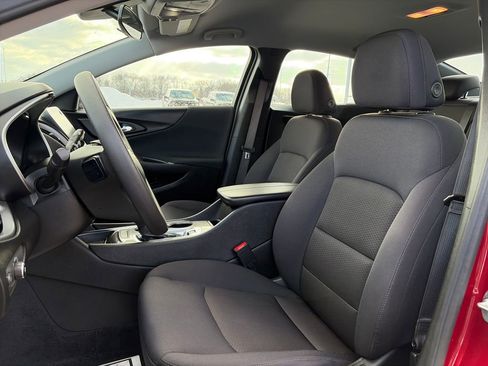 Used 2025 Chevrolet Malibu LT image 23