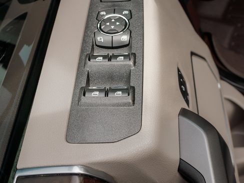 Used 2019 Ford F350 Limited image 19