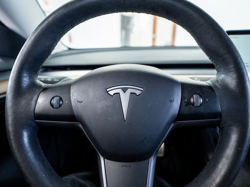 Used 2023 Tesla Model 3 Performance image 39