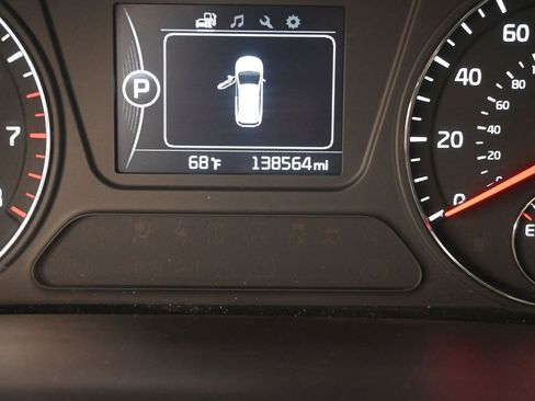 Used 2017 Kia Sorento AWD image 34