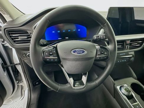 Used 2025 Ford Escape Platinum image 16