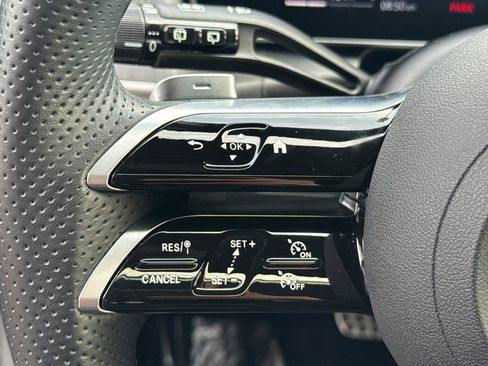 Certified 2025 Mercedes-Benz GLC 300 image 27